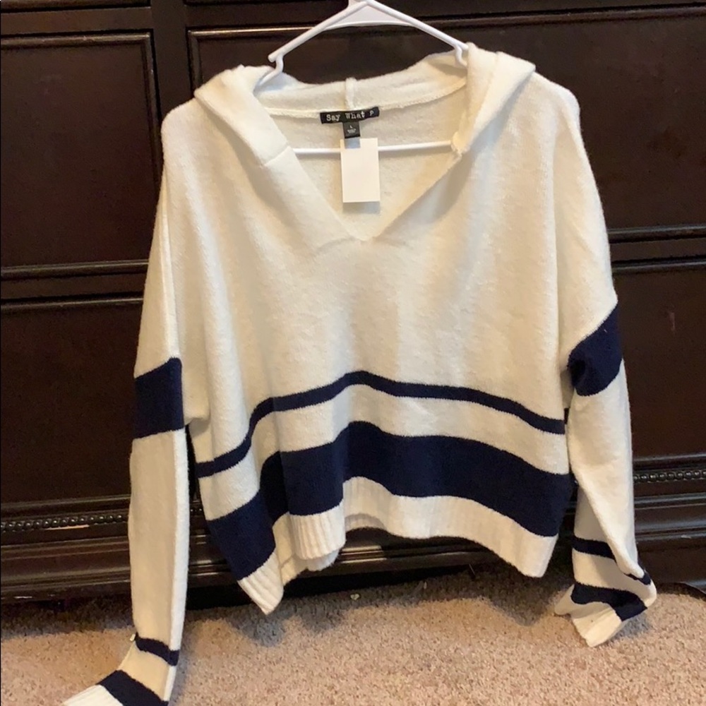 Sweater hoodie-never worn